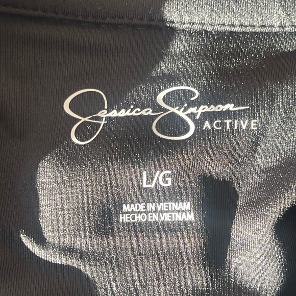 Jessica Simpson Halter Style Workout top NWT - Picture 7 of 12